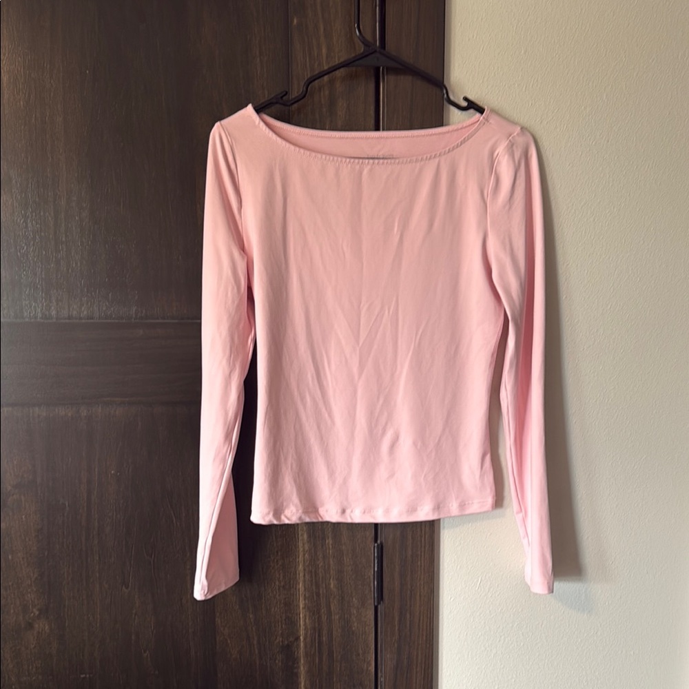 Fitted Pink Blouse with Long Sleeves